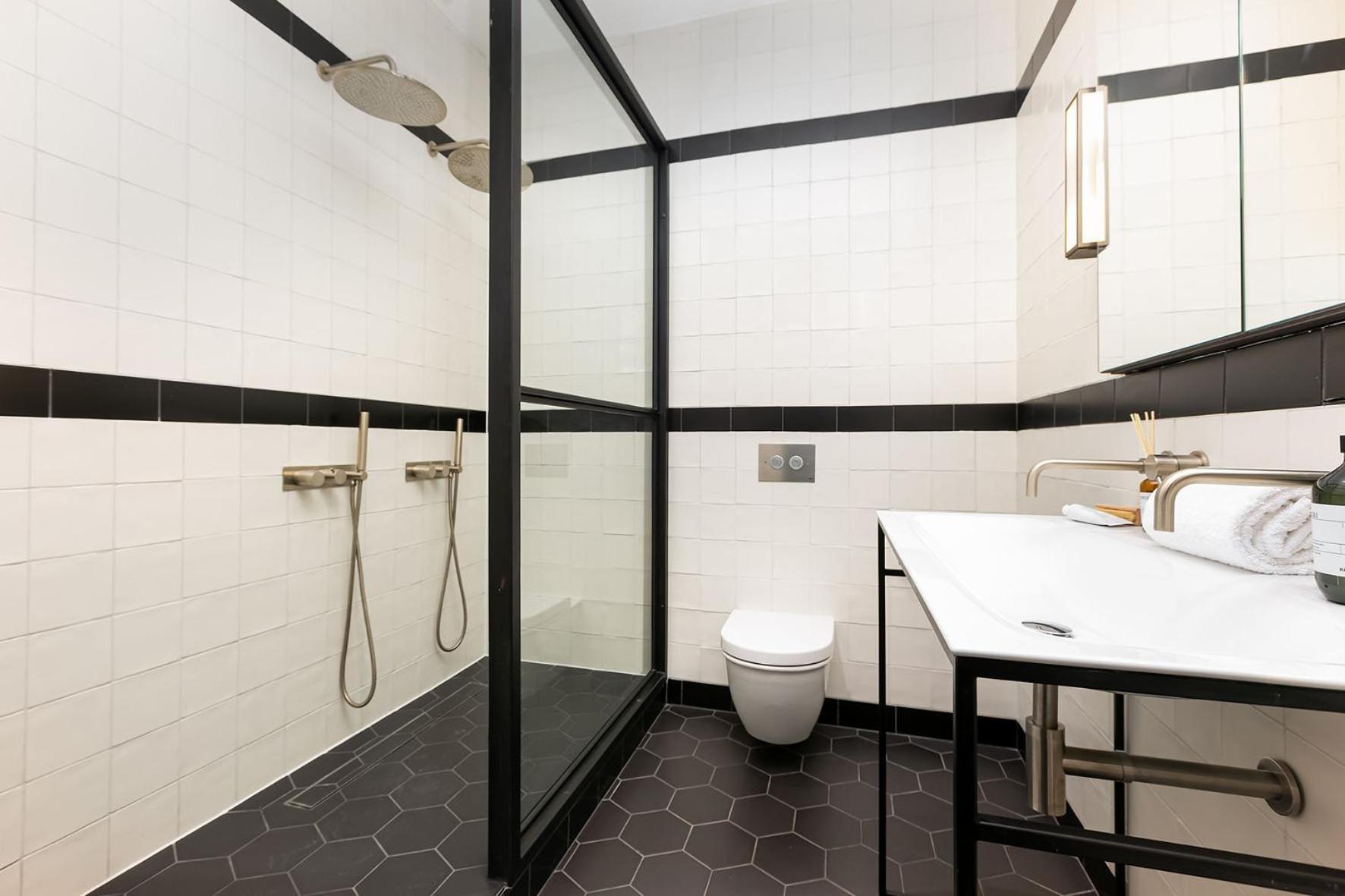 Shh! Oxford St Dream-Come-True Fam Design Hot Spot Londra Dış mekan fotoğraf